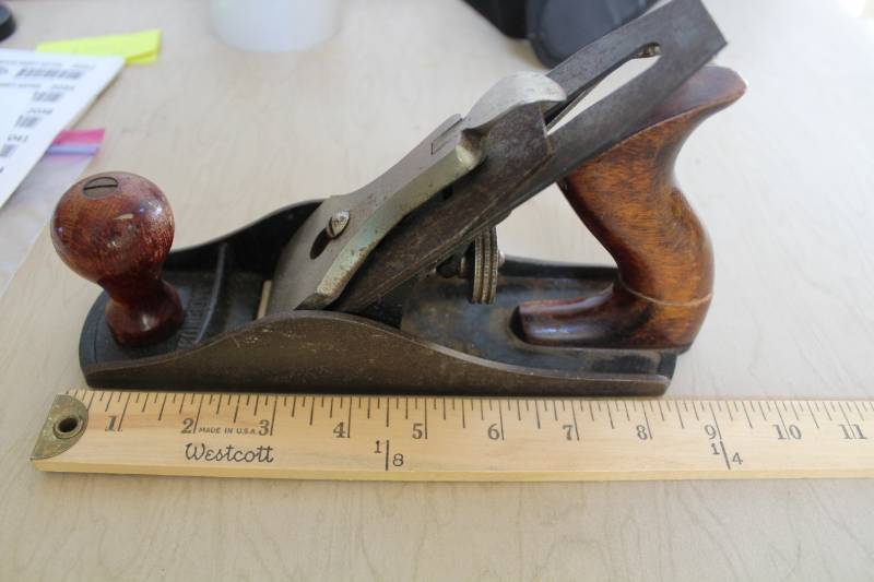lot 2008 image: Wood Plane