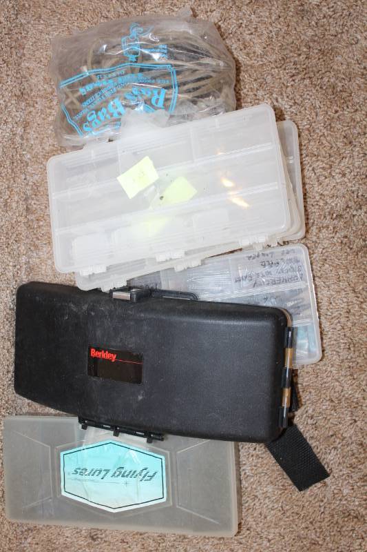 lot 2018 image: Small Tackle Box