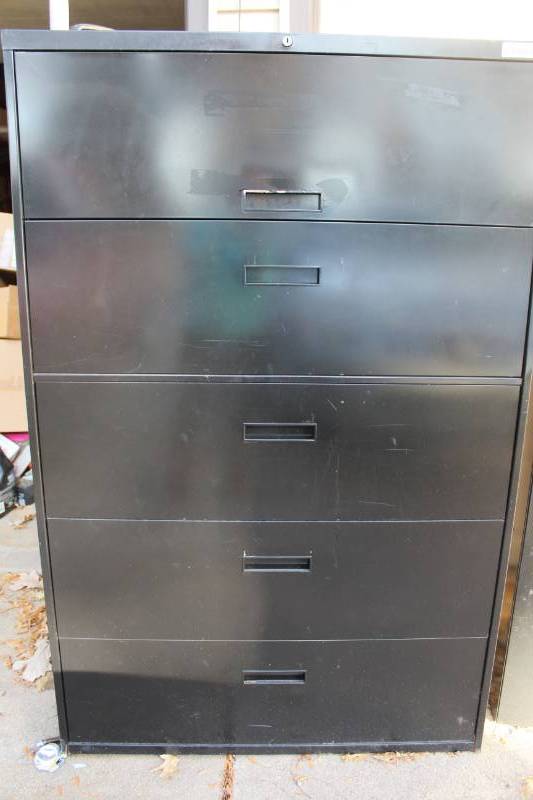 lot 2022 image: 4 Drawer Lateral File Cabinet