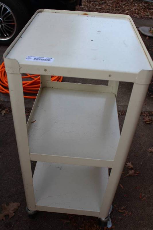 lot 2024 image: AV Cart