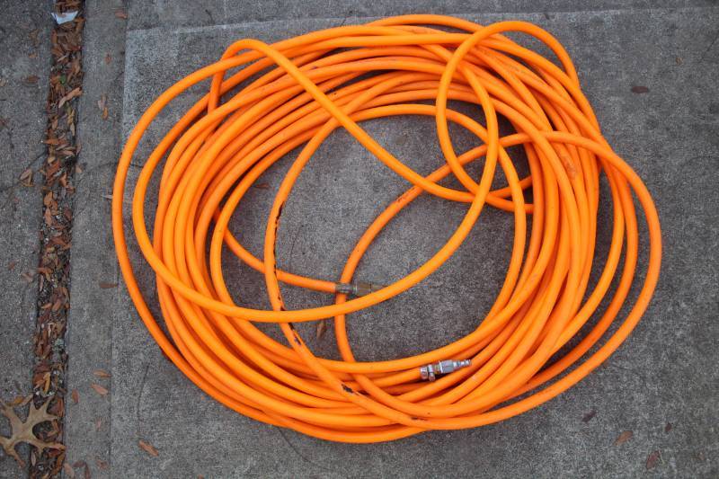 lot 2028 image: Air Hose