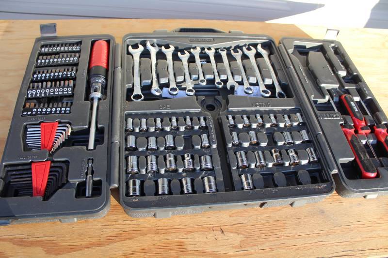 lot 2030 image: Tool Set