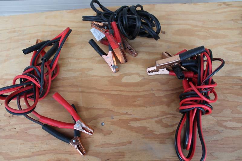 lot 2043 image: 3 Sets Jumper Cables