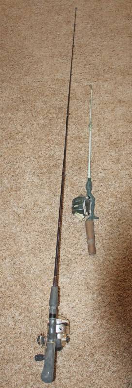 lot 2049 image: Lot of 2 Rod And Reels