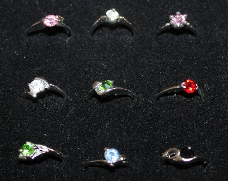 lot 2072 image: Lot of 9 Rings