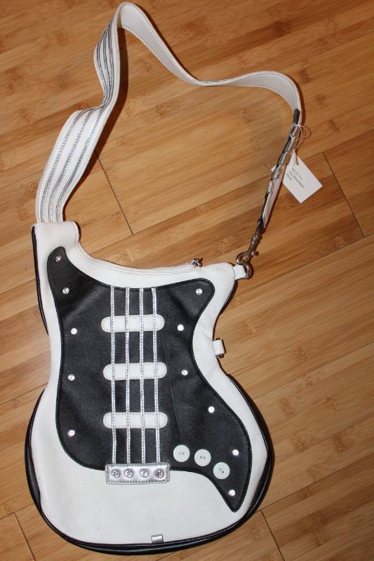 lot 2096 image: Guitar Themed Purse