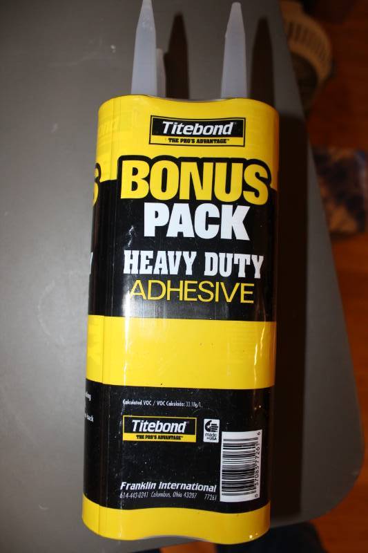 lot 2099 image: Lot of 4 Pack Titebond Heavy Duty Adhesive