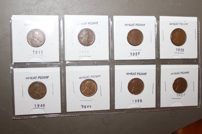 lot 2100 image: Lot of 8 Wheat Pennies