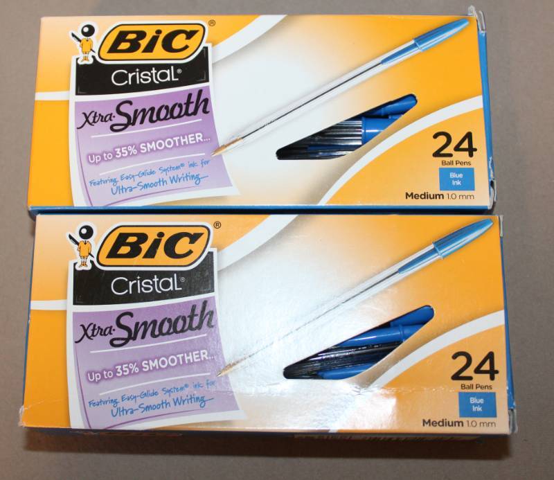lot 1905 image: Two 24 Packs of Blue Bic Pens - 48 in All