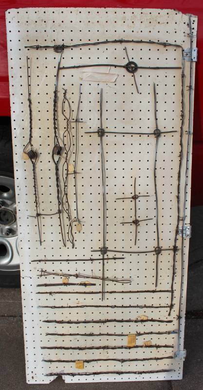 lot 1918 image: Assorted Pieces of Barbed Wire - Hard to Find