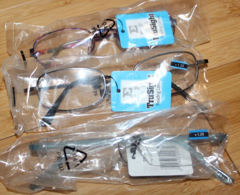 lot 1941 image: Three Pairs of 1.25 Reading Glasses - Still in Package