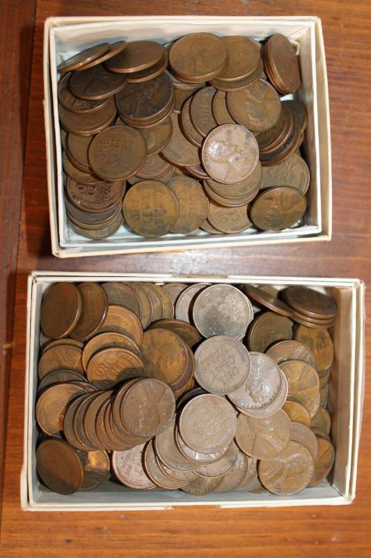lot 1965 image: Lot of 300 Wheat Pennies - see pics