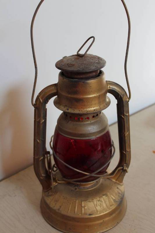 lot 1970 image: Lantern