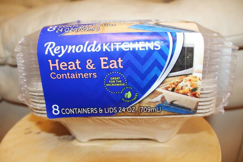 lot 1103 image: Set of 8 Heat and Eat Disposable Containers