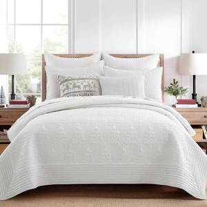 lot 2179 image: Levtex Home - O Christmas Tree Quilt Set - FullQueen Holiday Quilt 88x92 and Two Standard Shams 20x26 - Christmas Tree - White - Reversible - Cotton