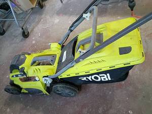 lot 14 image: Ryobi RYAC160 16-inch Electric Lawn Mower works