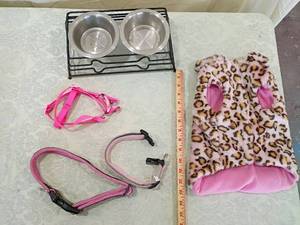 lot 46 image: Bow Wow Pet Products Leopard Print Harness SetDog coat couple harness and collars and dog bowls