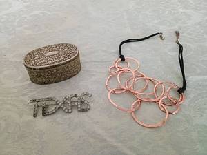 lot 71 image: Decorative Jewelry Box Set with Texas Brooch and necklace