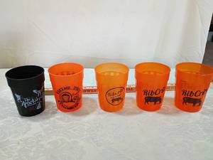 lot 79 image: BBQ Restaurant Promotional Cups Collection
