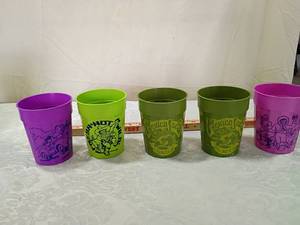 lot 80 image: Mexico Joes Stillwater Promotional Cups Set