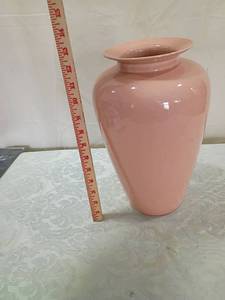 lot 85 image: Pink Ceramic Decorative Vase