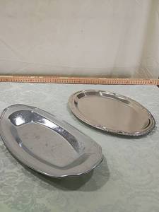 lot 96 image: Decorative Silver Plated Serving Trays