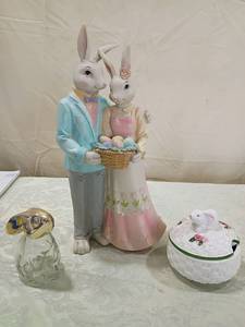 lot 105 image: Easter Bunny Couple Figurine and Trinket Box Set
