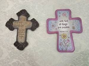 lot 141 image: Decorative Scripture Wall Crosses - Set of 2