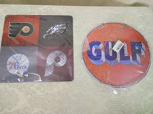 lot 145 image: Philadelphia 76ers and Flyers Logo Wall Decor