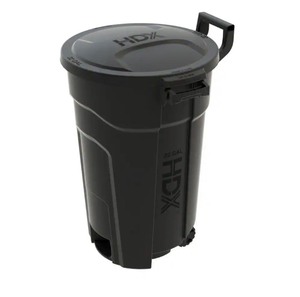 lot 4649117 image: HDX32 gal. Black Heavy Duty Outdoor Trash Can with Wheels - Retail $29
