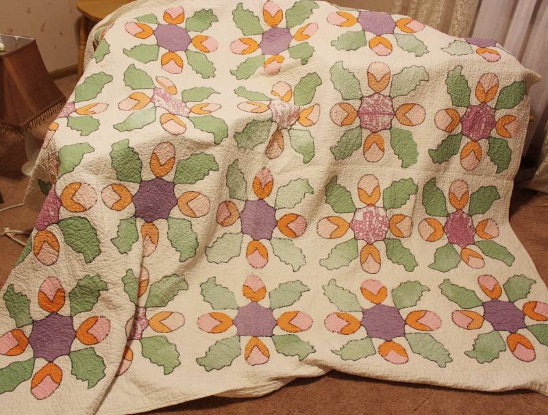 lot 1566 image: Multi Colored Quilt