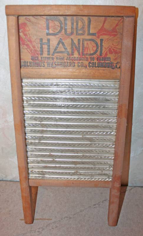 lot 1574 image: Old Time Wash Board