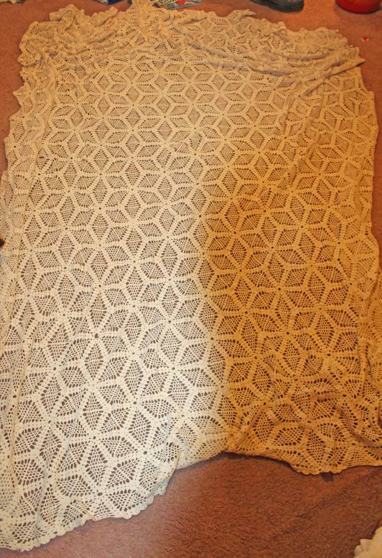 lot 1576 image: Crochet Table Cloth Bed Topper