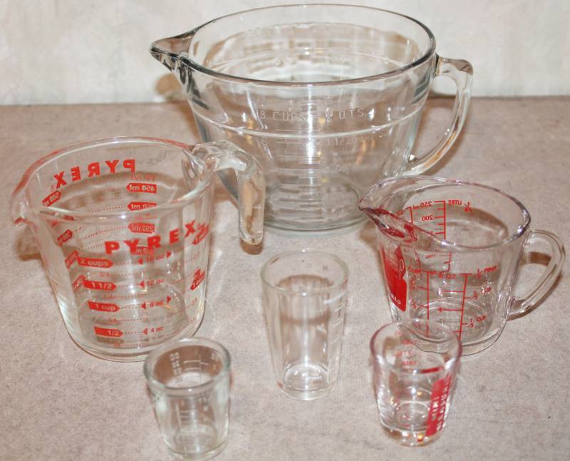 lot 1600 image: Six Glass Measuring Cups - Some Pyrex Brand