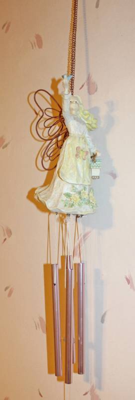 lot 1615 image: Decorative Angel Wind Chime