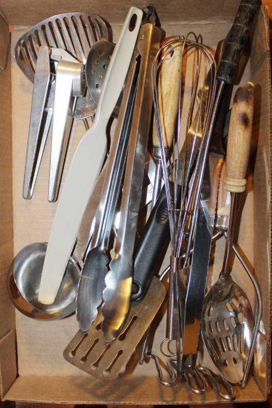 lot 1640 image: Misc Kitchen Tools - Ladle, Whisk, Masher and More