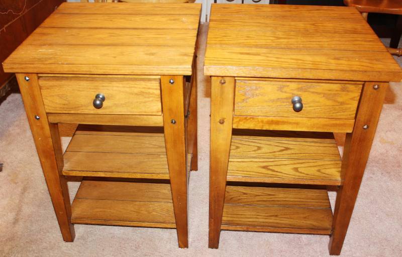 lot 1644 image: Matching Wooden End Tables With Drawers - Very Nice Condition
