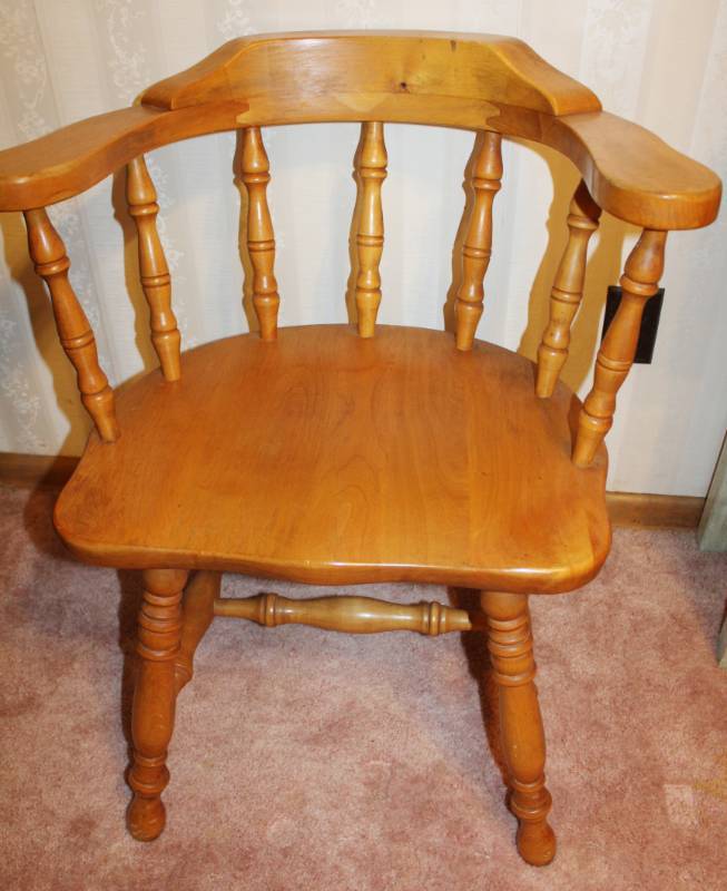 lot 1649 image: Wooden Chair
