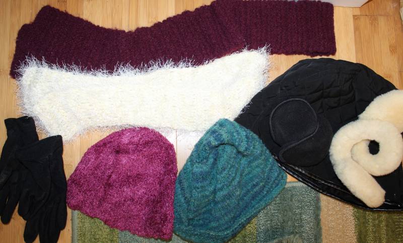 lot 1723 image: Misc. Winter Accessories - scarves, hats, gloves, ear muffs