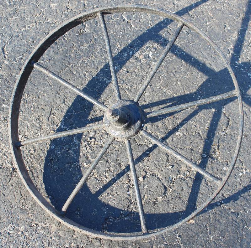 lot 1676 image: Steel Wheel - 18 diameter