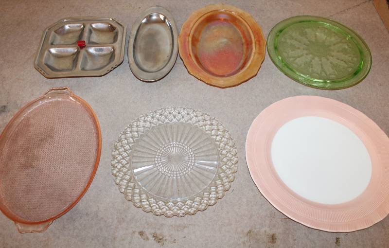 lot 1725 image: Misc. Serving Plates