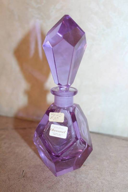 lot 4764 image: Purple Perfume Bottle