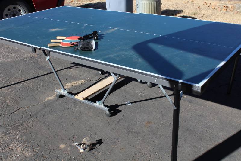 lot 1698 image: Ping Pong Table - Folds for Storage