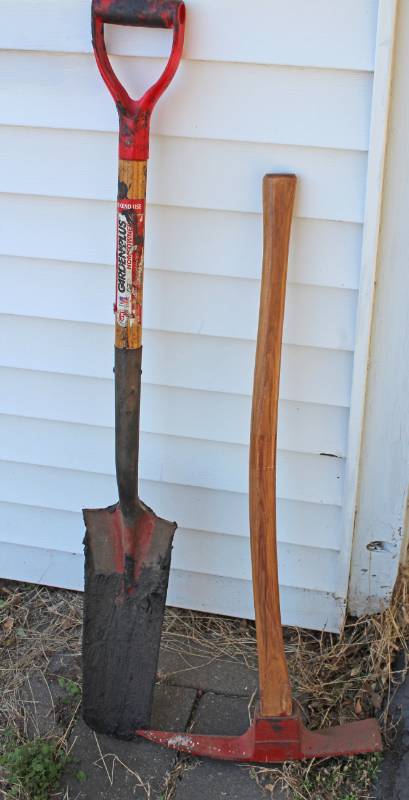 lot 1703 image: Pick Axe and Sharp Shooter Shovel