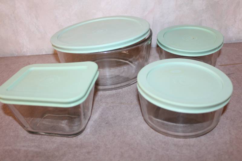 lot 5079 image: Martha Stewart Glass Storage Set with Lids
