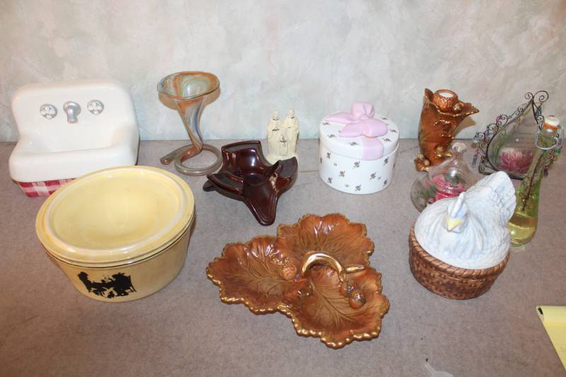 lot 5278 image: Lot of Misc. Home Decor