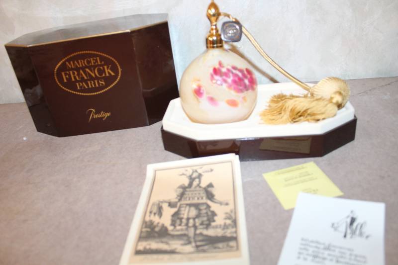 lot 5283 image: Marcel Franck - Perfume Atomizer in box Very Pretty - GIFT ALERT