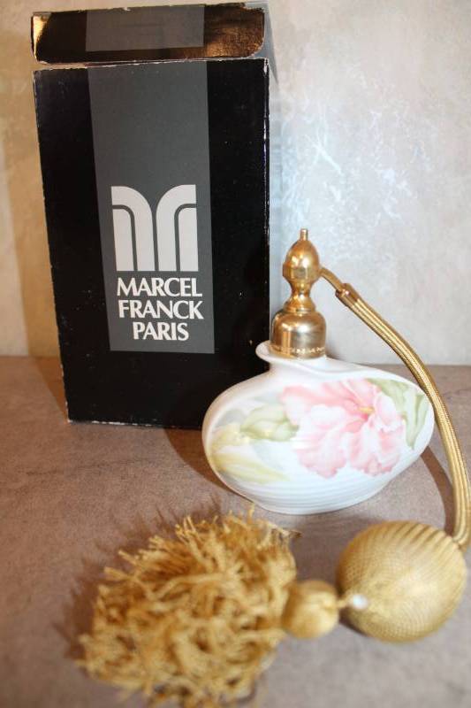 lot 5284 image: Gift Alert Marcel Franck - Perfume Atomizer in box Very Pretty
