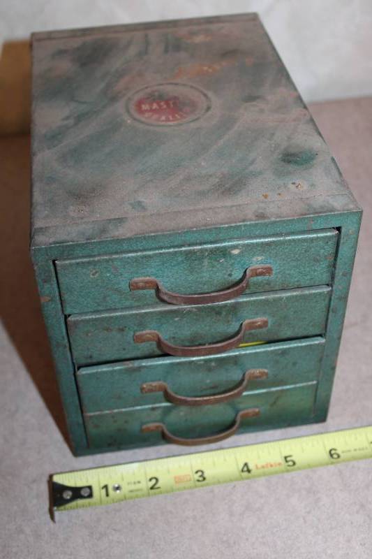 lot 5298 image: Small Vintage Hardware Box with contents shown