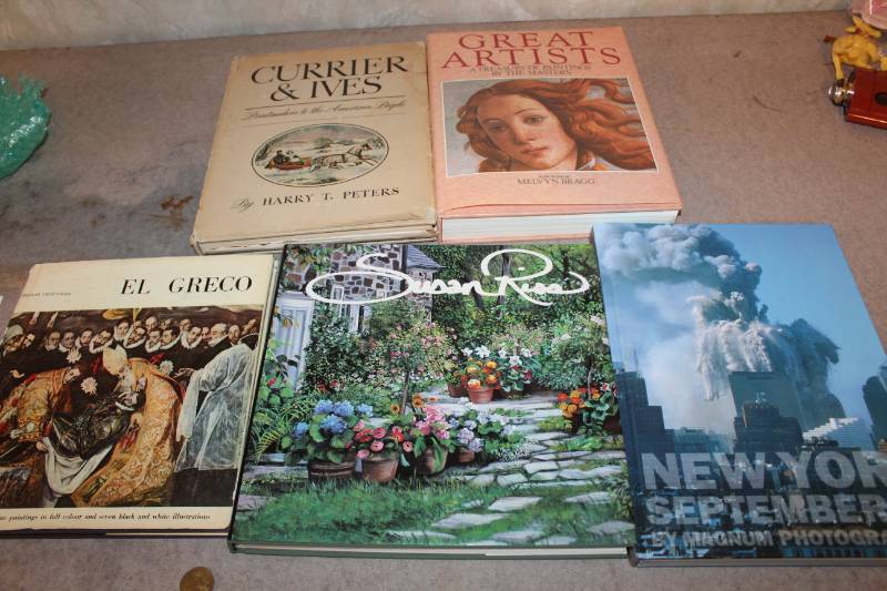 lot 7653 image: Lot of Art Books